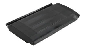 Aquadeck polycarbonaat solar lamel met heldere bovenzijde, zwarte onderzijde en eindkap
