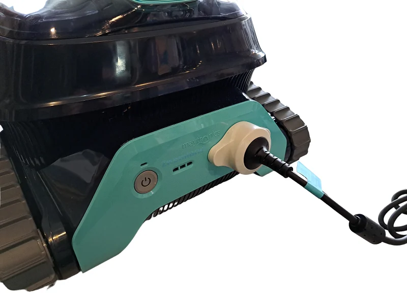 Dolphin Liberty 400 draadloze Zwembadrobot laden